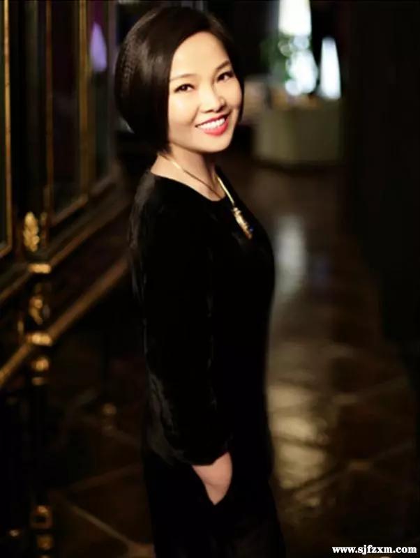 640.webp (3).jpg 世界服装鞋帽网首页 > 正文 请输入要搜索的关键字 Sheme奢华女鞋品牌丨优雅于心 精致于形(图2)